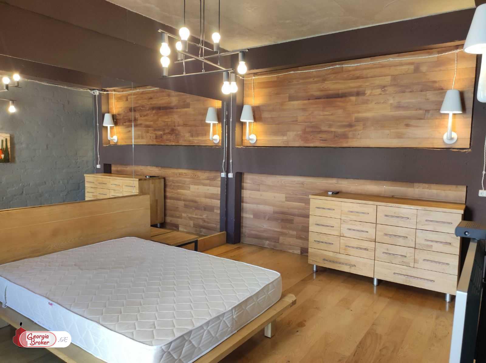 продается квартира с новым ремонтом 3-комнаты