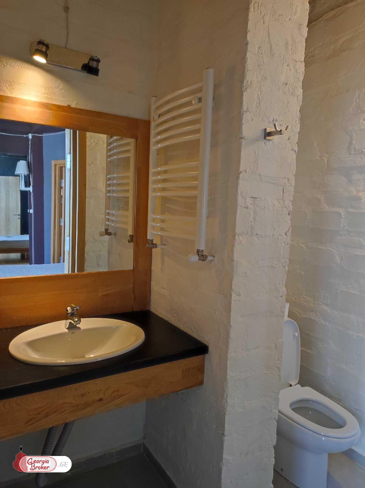 продается квартира с новым ремонтом 3-комнаты