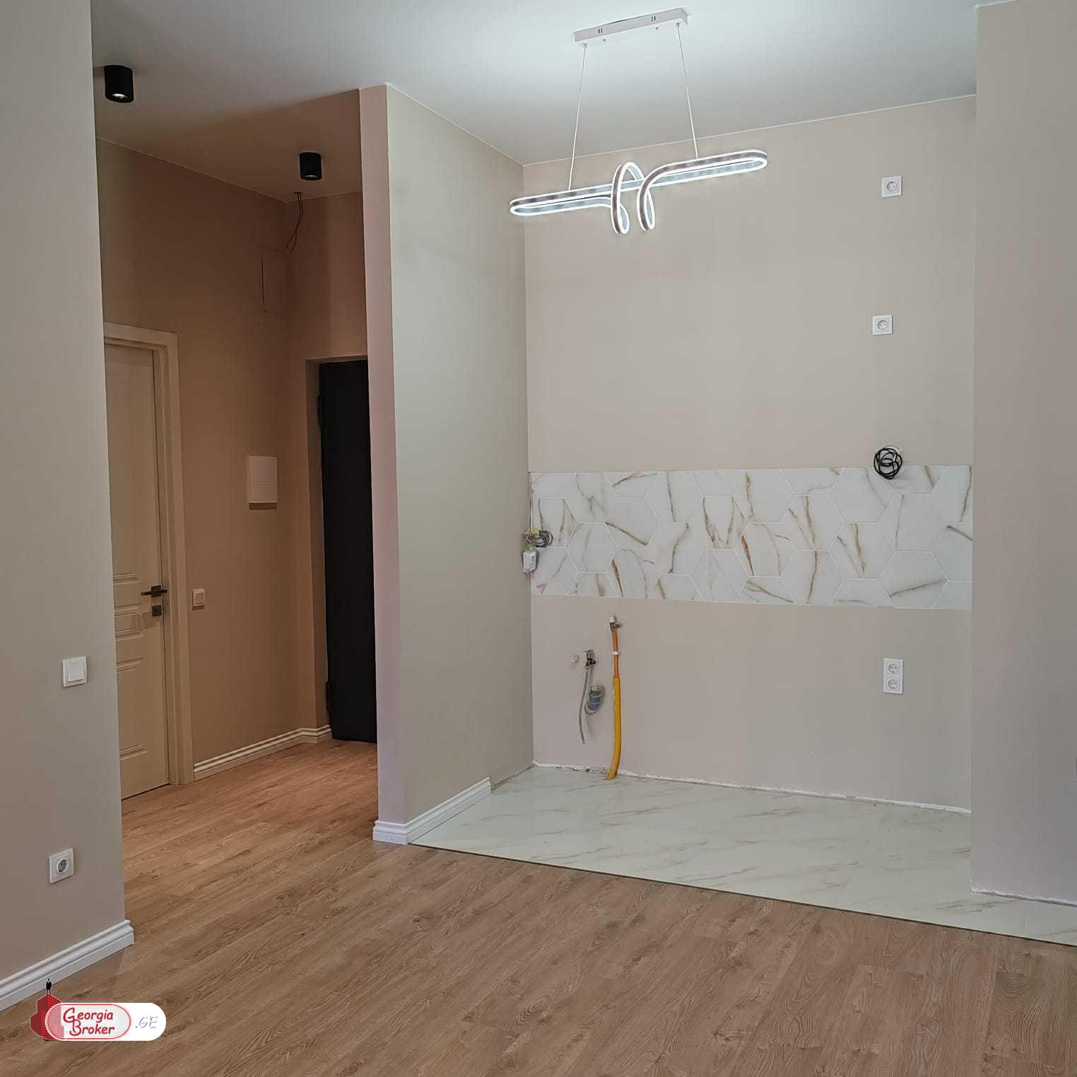 nearly repaired 2-room apartment for sale