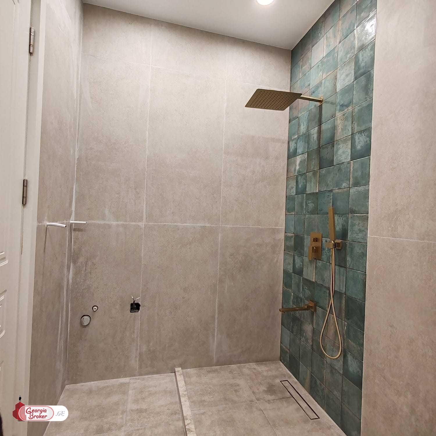 nearly repaired 2-room apartment for sale