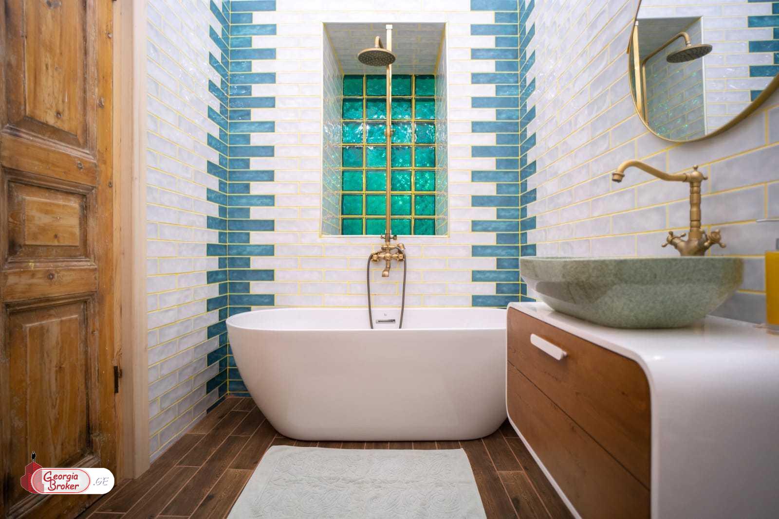 nearly repaired 2-room apartment for sale