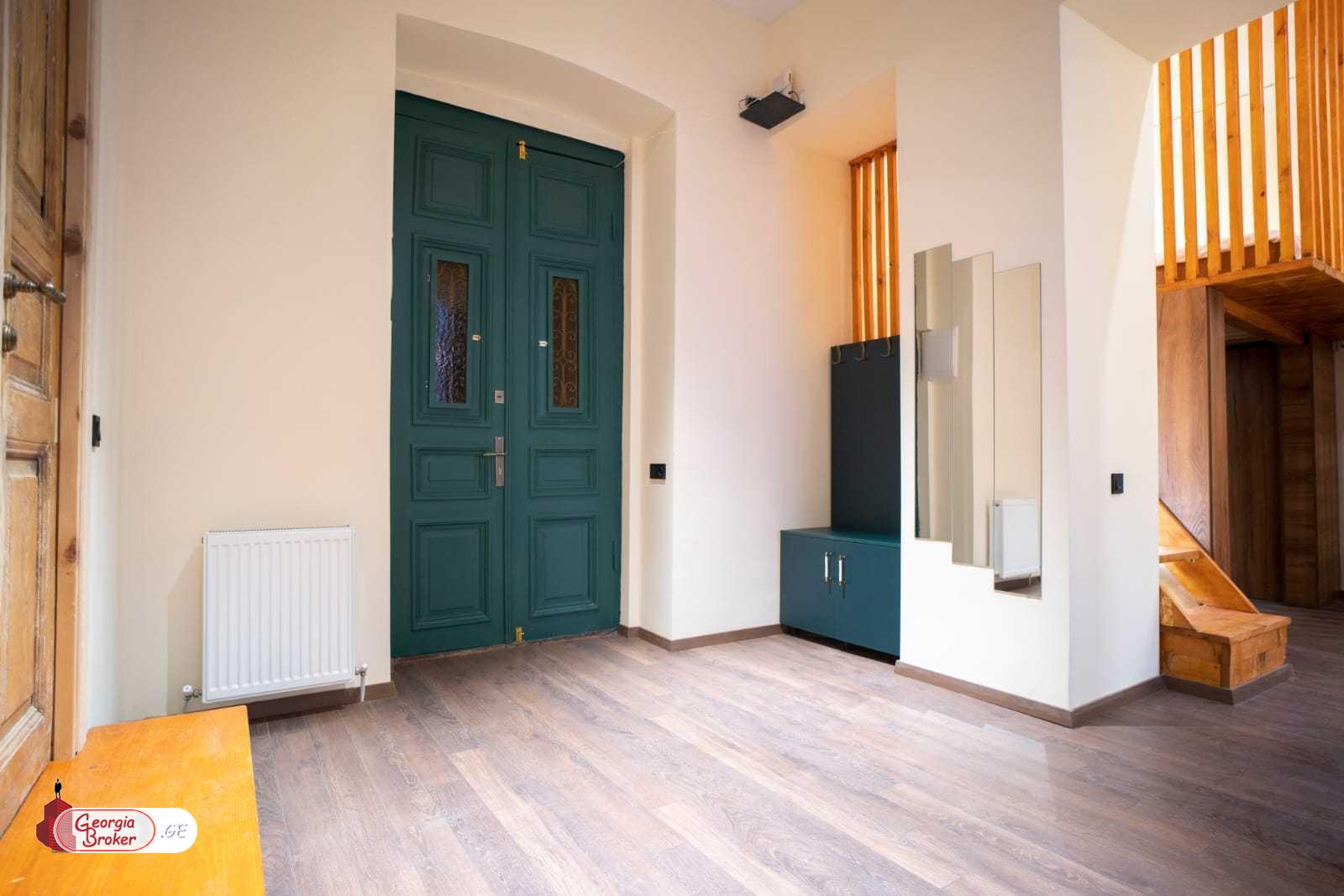 nearly repaired 2-room apartment for sale