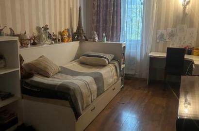 продается квартира с новым ремонтом 5-комнат