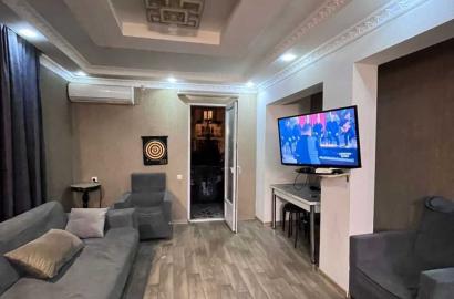 продается квартира с новым ремонтом 4-комнаты