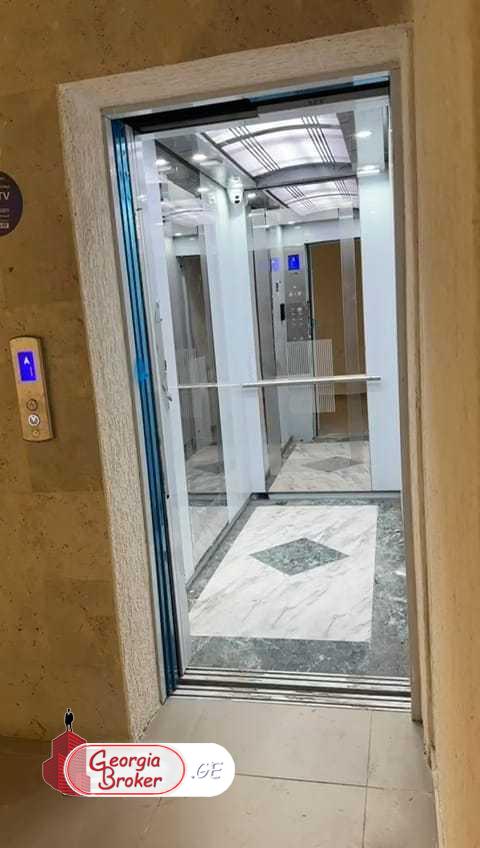 продается квартира с новым ремонтом 3-комнаты