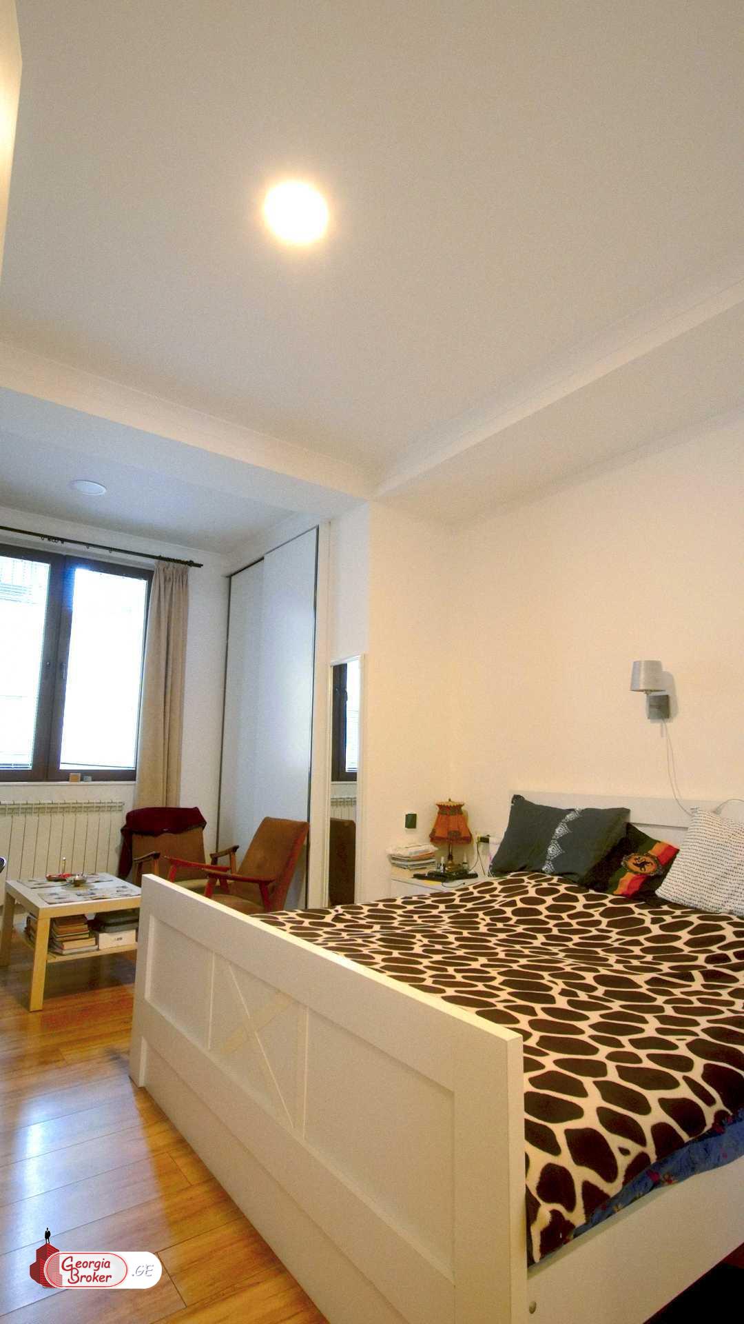 nearly repaired 5-room apartment for sale