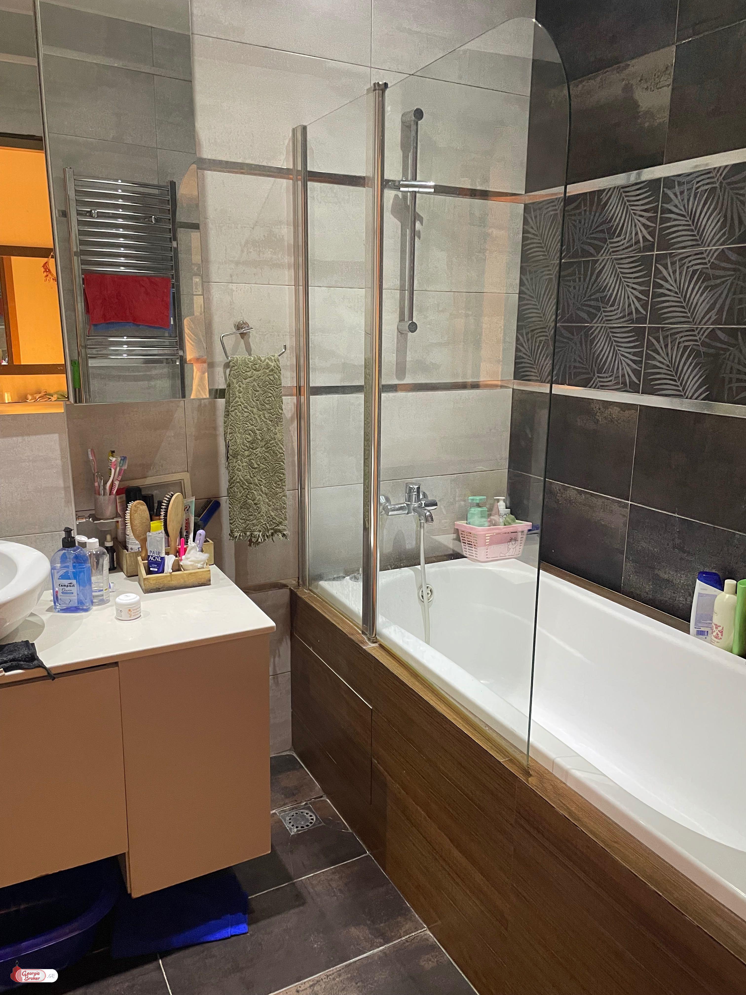 nearly repaired 4-room apartment for sale