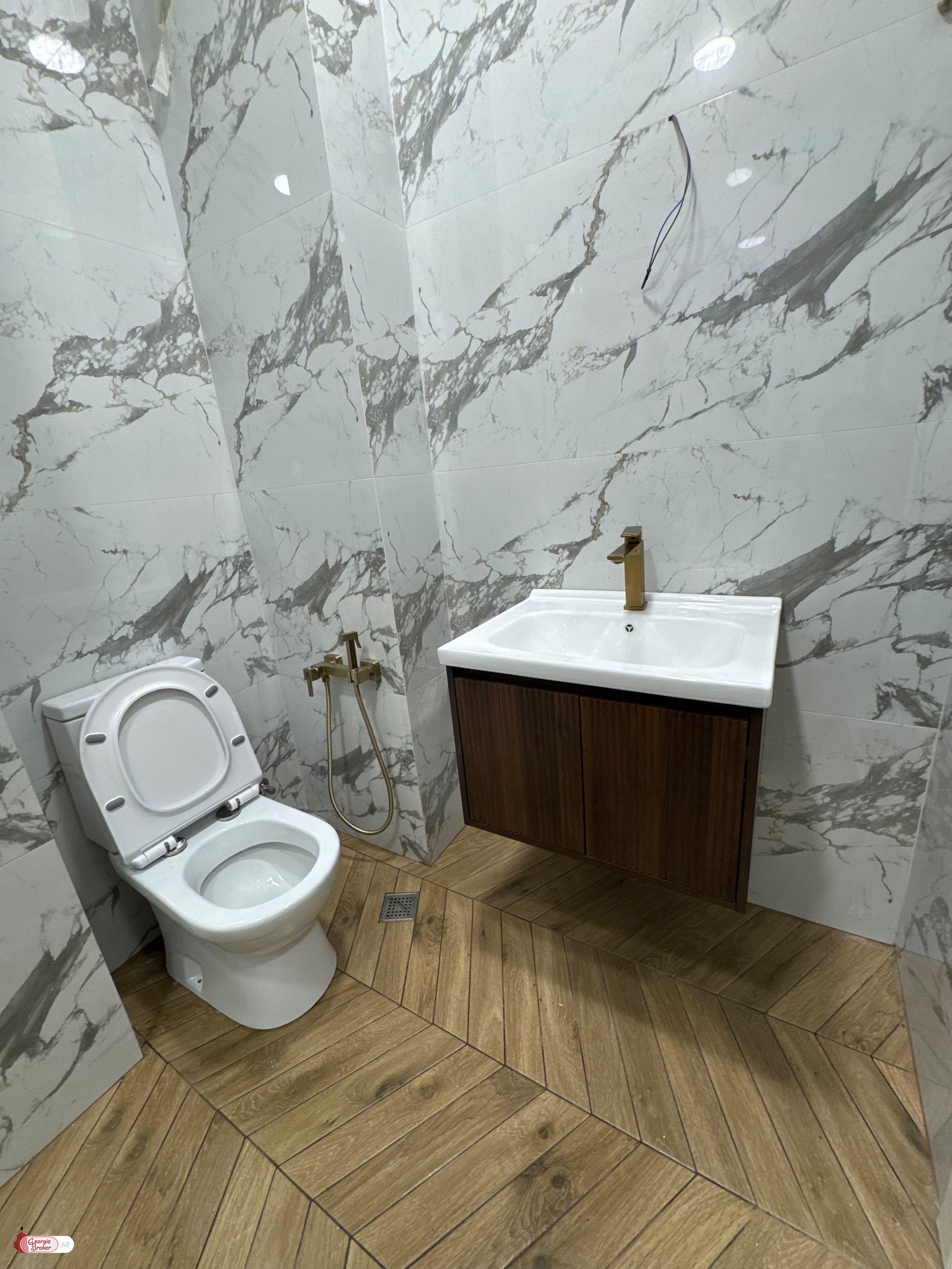 nearly repaired 2-room apartment for sale