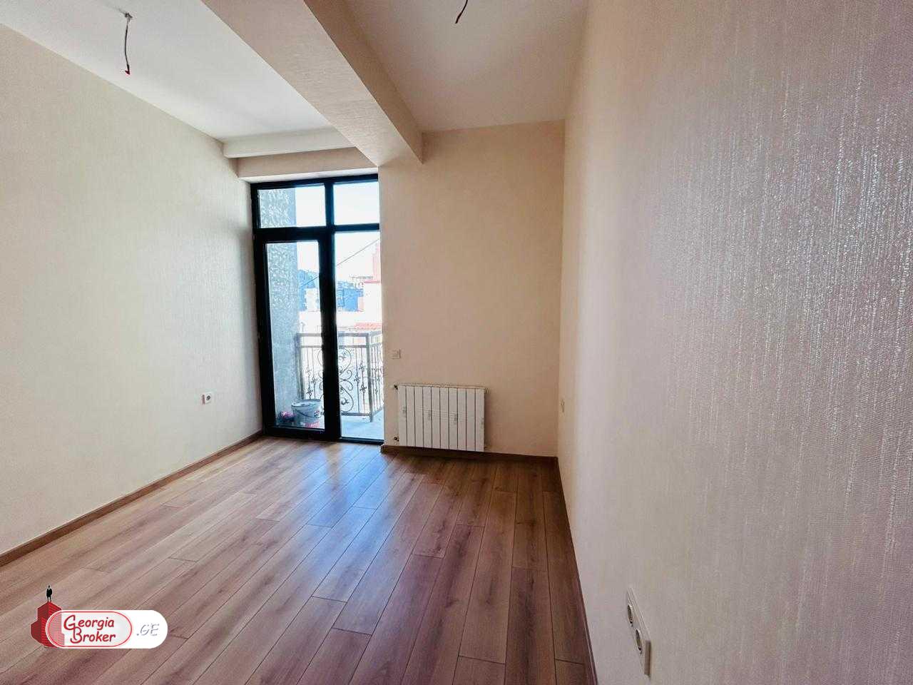 nearly repaired 2-room apartment for sale