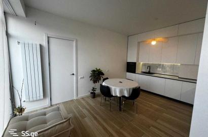 იყიდება ახალი გარემონტებული 2 ოთახიანი ბინა