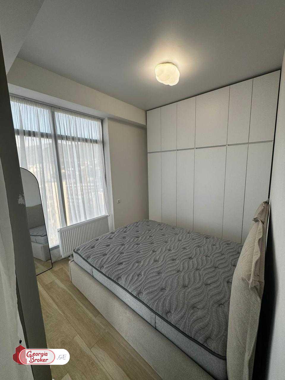 იყიდება ახალი გარემონტებული 2 ოთახიანი ბინა