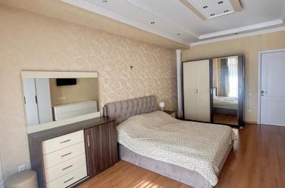 продается квартира с новым ремонтом 3-комнаты