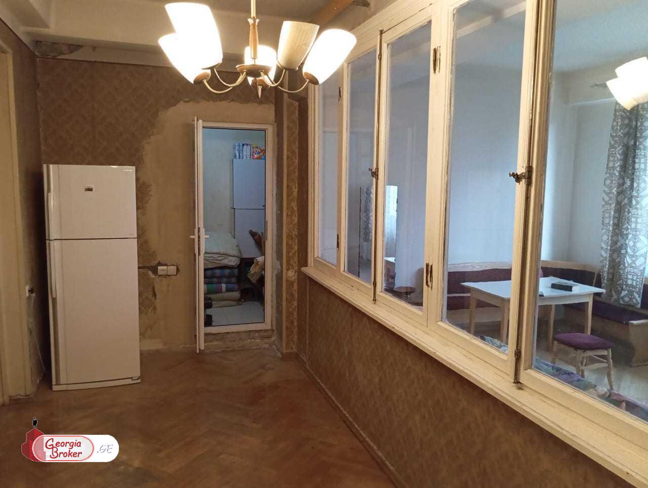 продается квартира с новым ремонтом 6-комнат