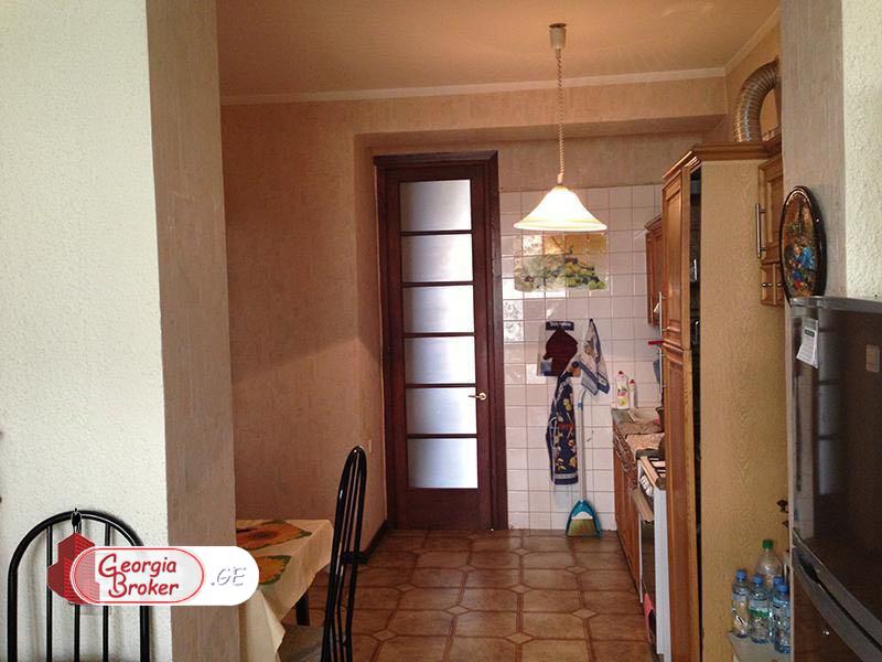 nearly repaired 3-room apartment for sale