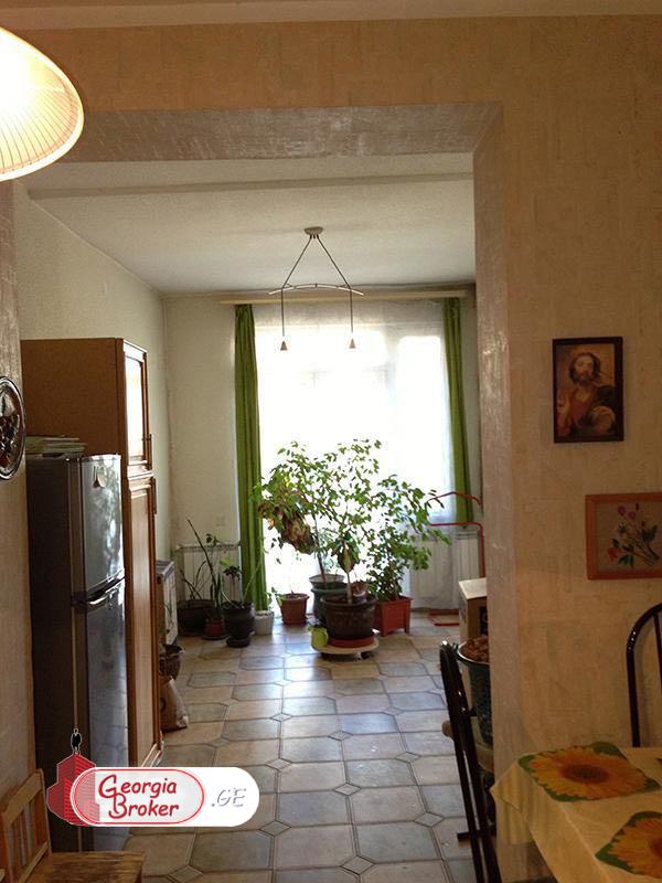 nearly repaired 3-room apartment for sale