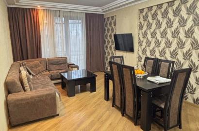 продается квартира с новым ремонтом 3-комнаты