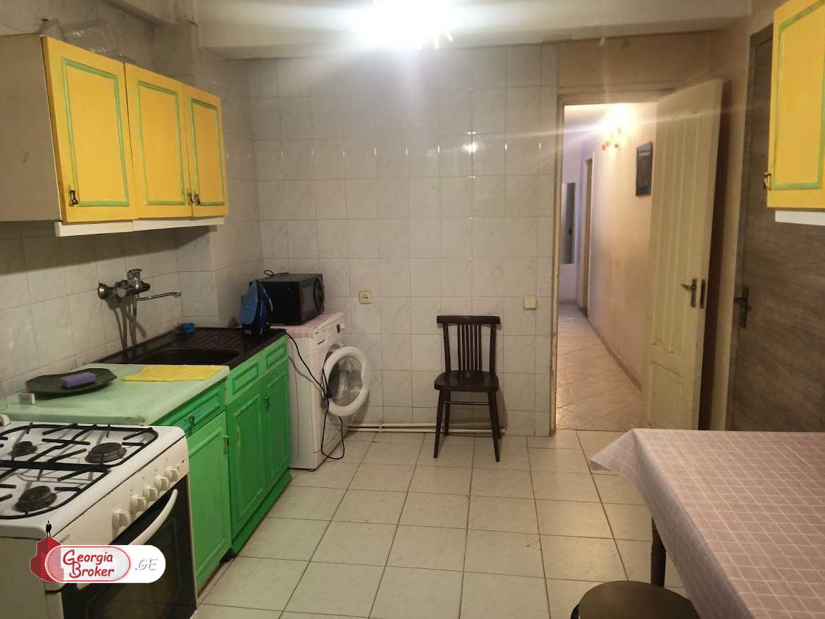 იყიდება ახალი გარემონტებული 3 ოთახიანი ბინა