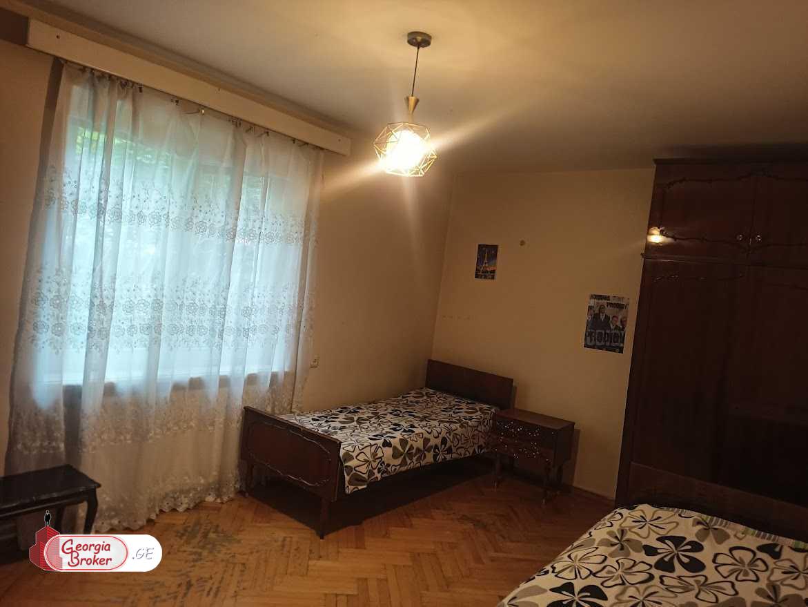 იყიდება ახალი გარემონტებული 3 ოთახიანი ბინა