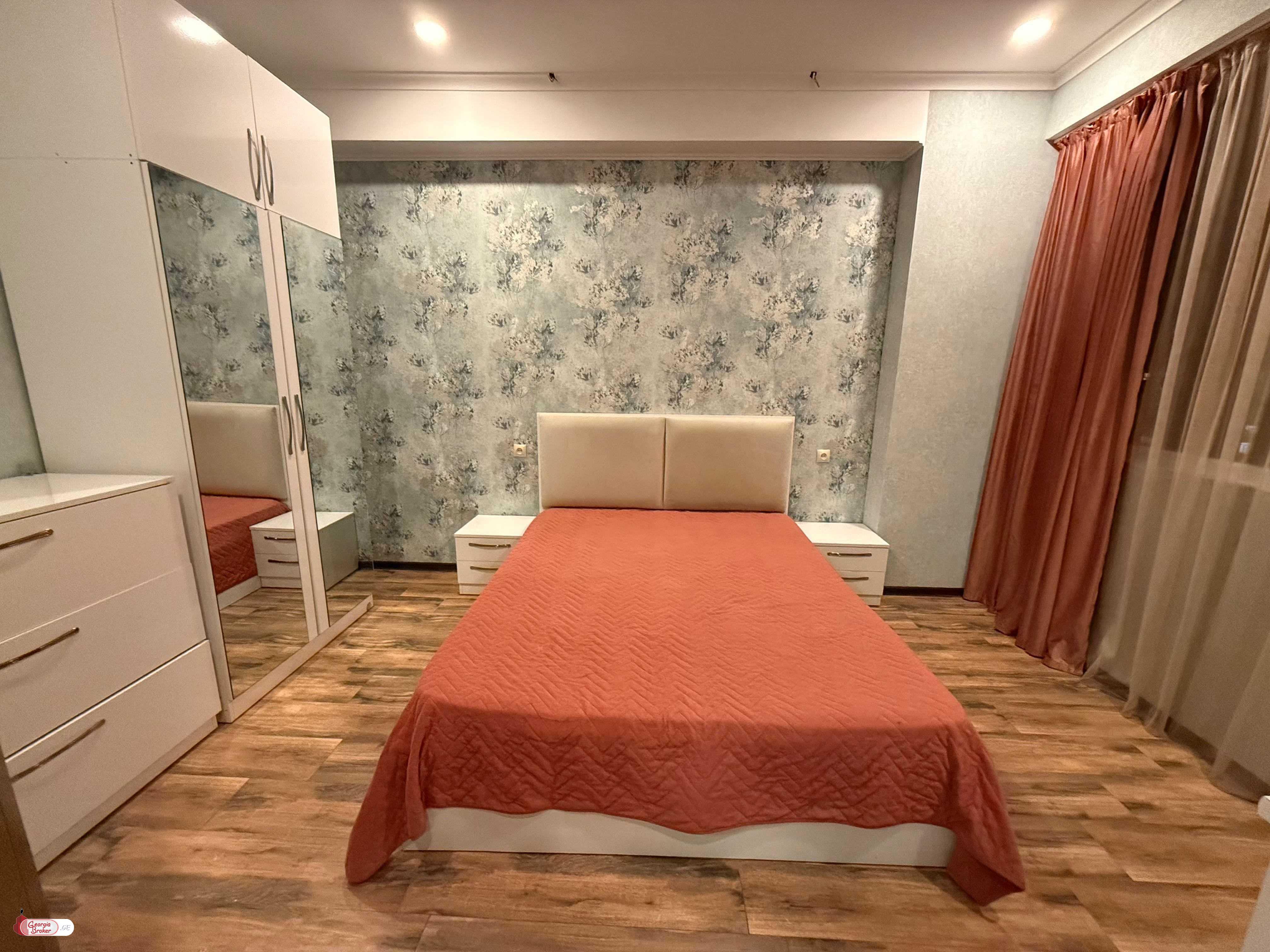 იყიდება ახალი გარემონტებული 3 ოთახიანი ბინა