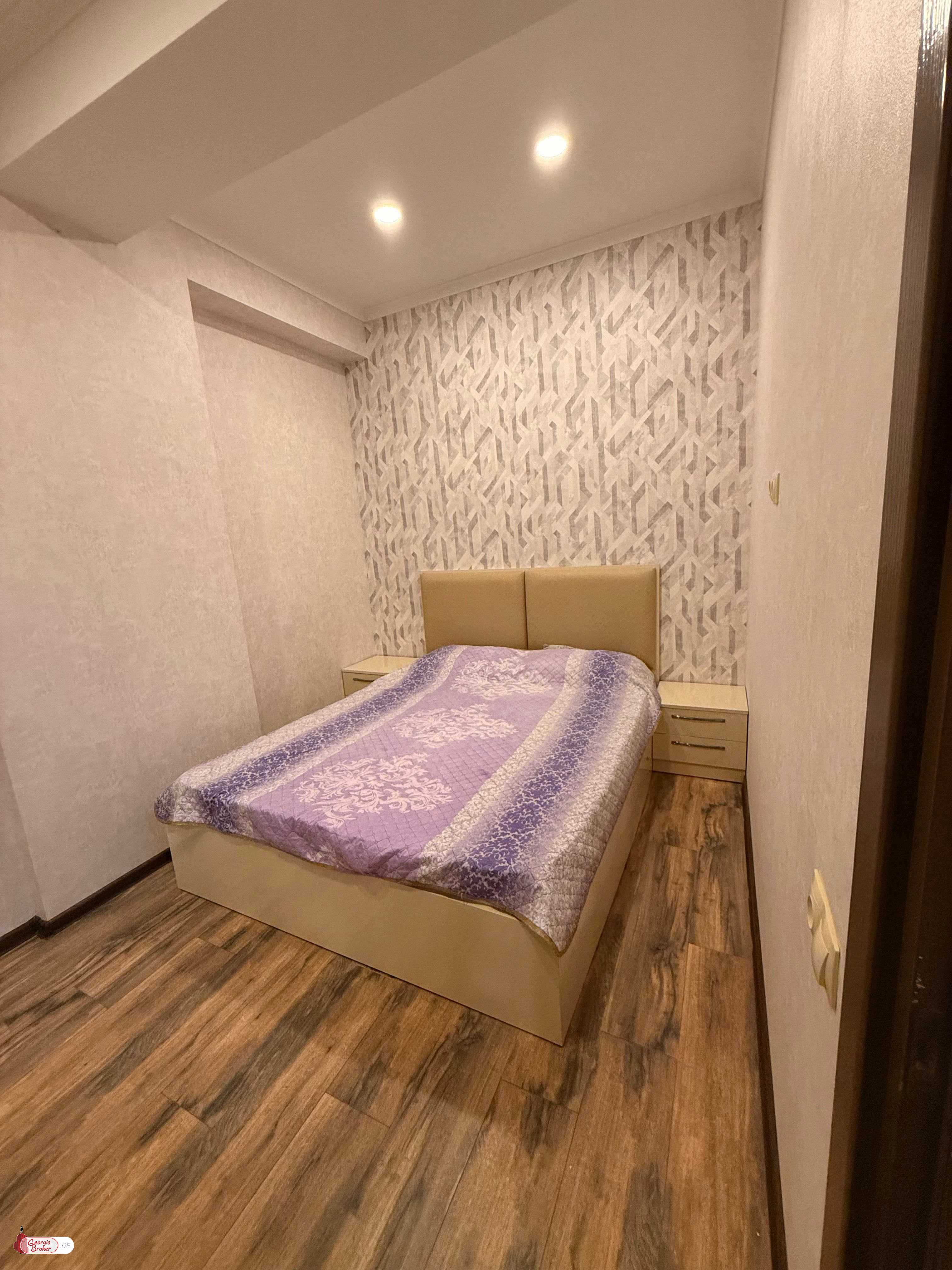 იყიდება ახალი გარემონტებული 3 ოთახიანი ბინა