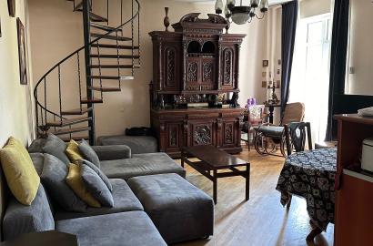 продается квартира с новым ремонтом 4-комнаты