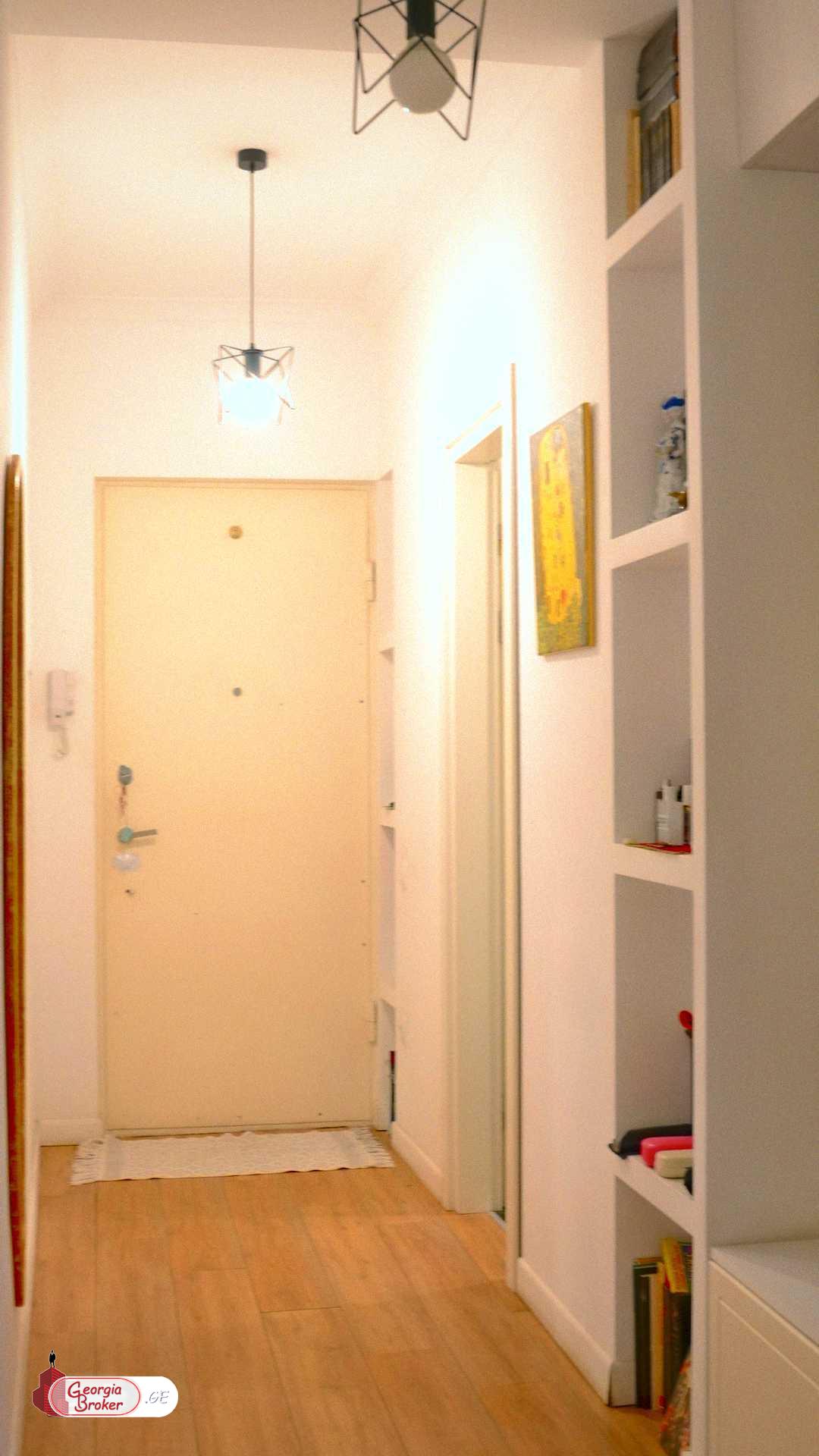 nearly repaired 5-room apartment for sale