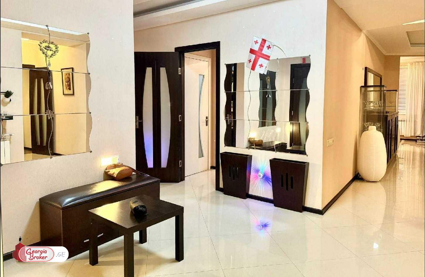 nearly repaired 6-room apartment for sale