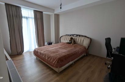 продается квартира с новым ремонтом 3-комнаты