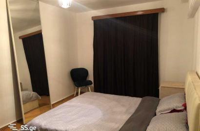 продается квартира с новым ремонтом 3-комнаты