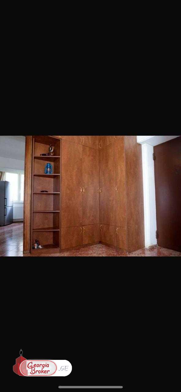 nearly repaired 3-room apartment for sale