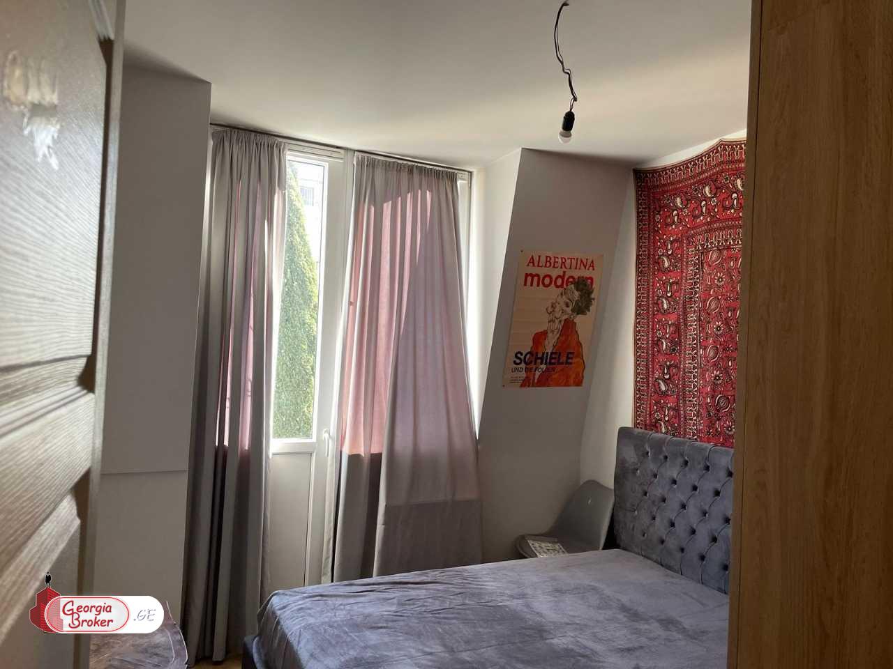 nearly repaired 3-room apartment for sale