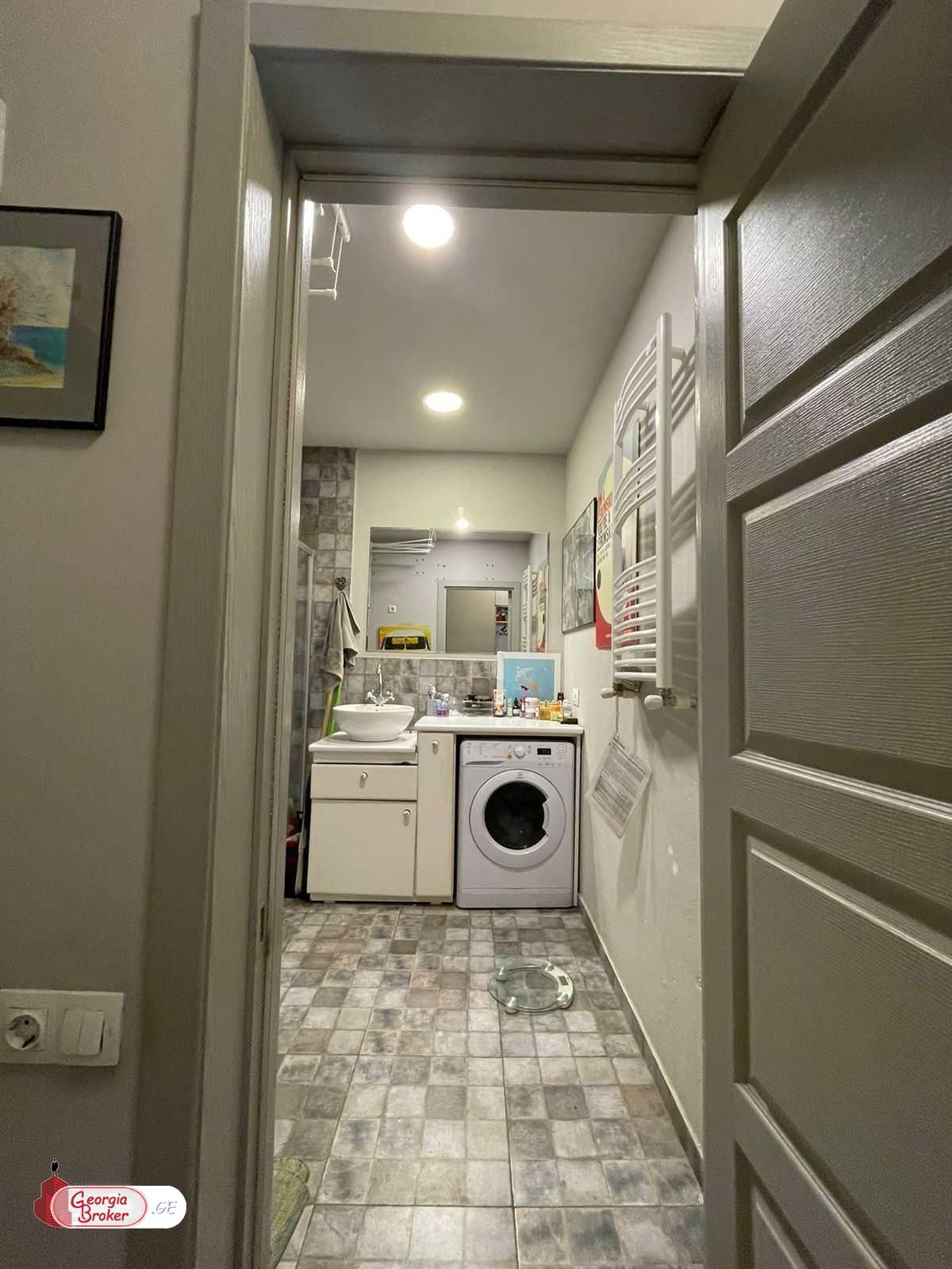 nearly repaired 3-room apartment for sale