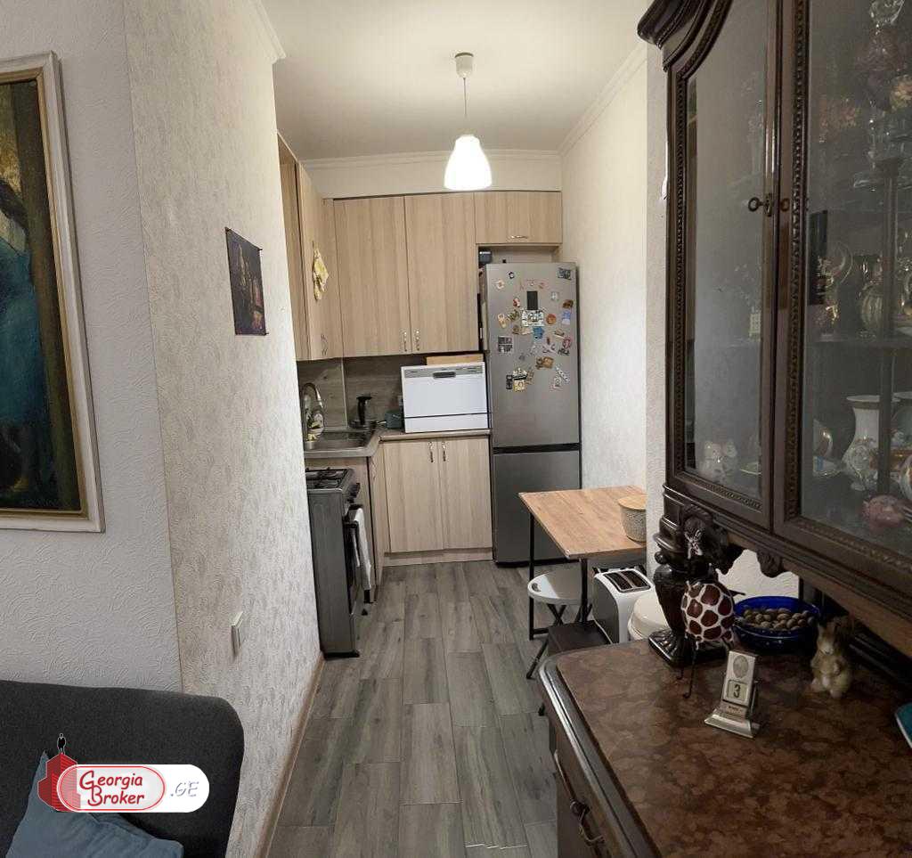 продается квартира с новым ремонтом 2-комнаты