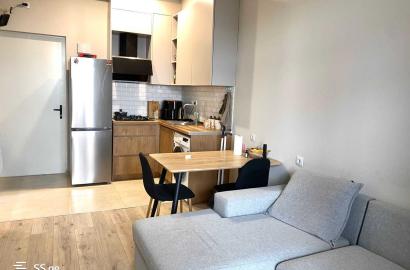 იყიდება ახალი გარემონტებული 2 ოთახიანი ბინა