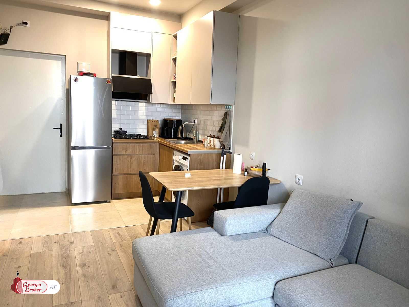 nearly repaired 2-room apartment for sale