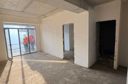 იყიდება ახალი გარემონტებული 2 ოთახიანი ბინა