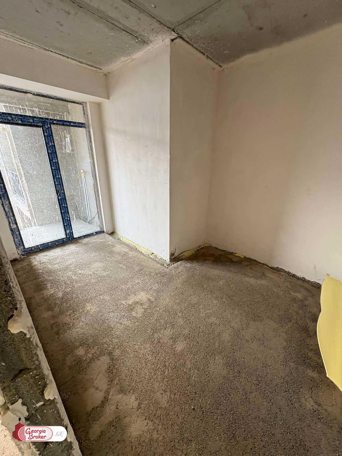 nearly repaired 2-room apartment for sale