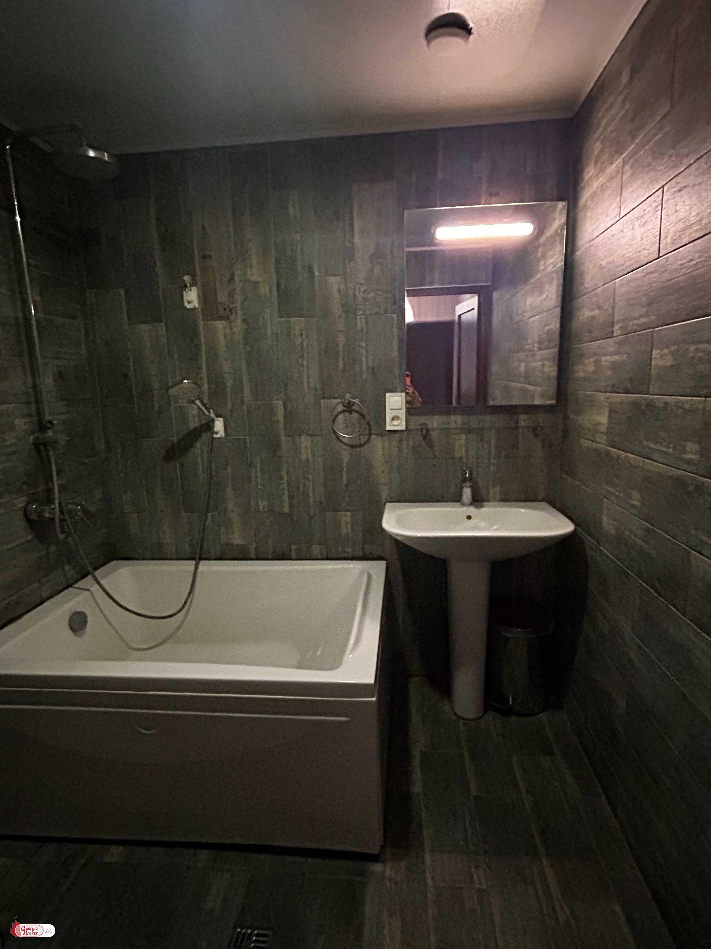 nearly repaired 3-room apartment for sale