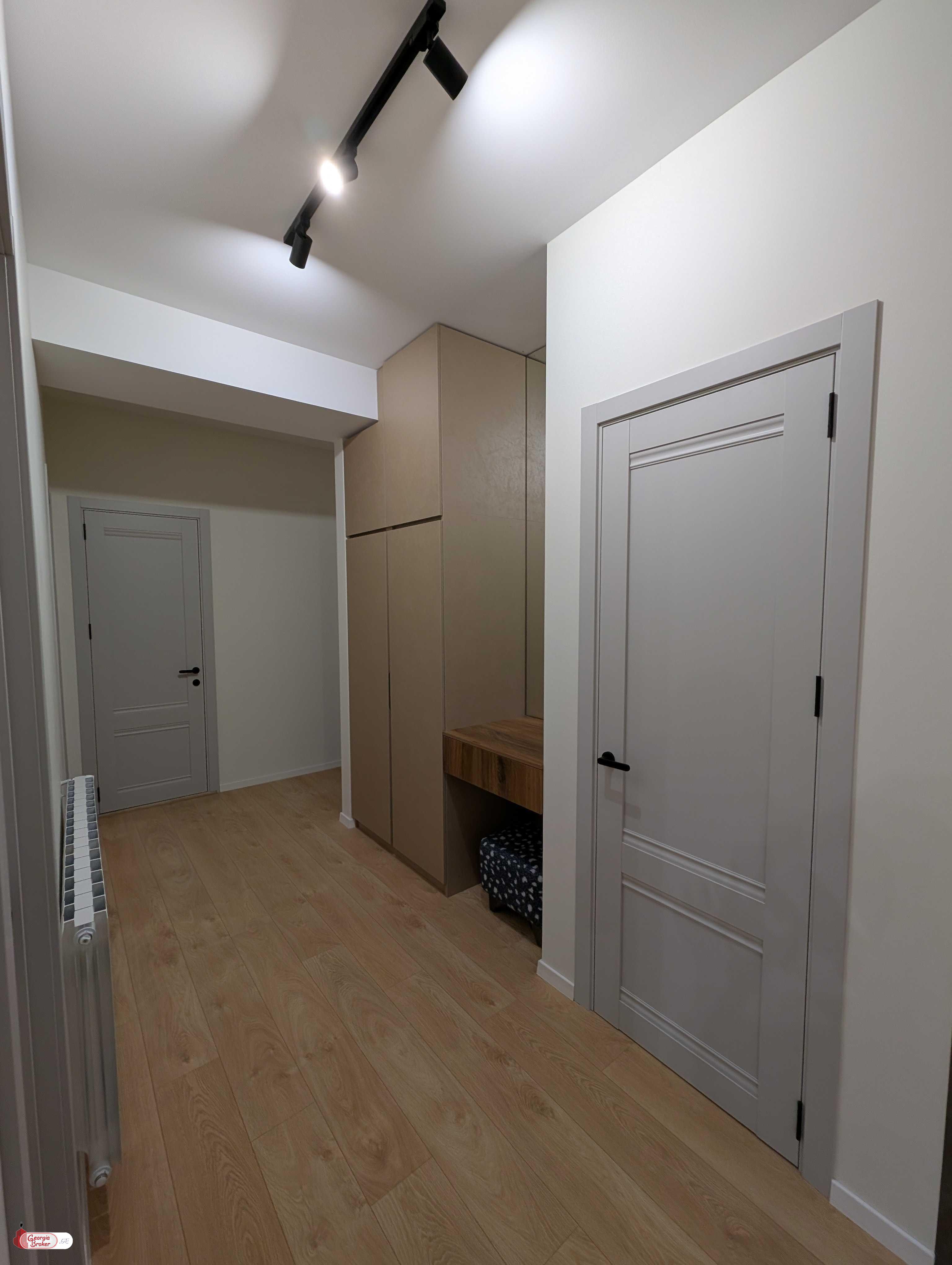 nearly repaired 3-room apartment for sale