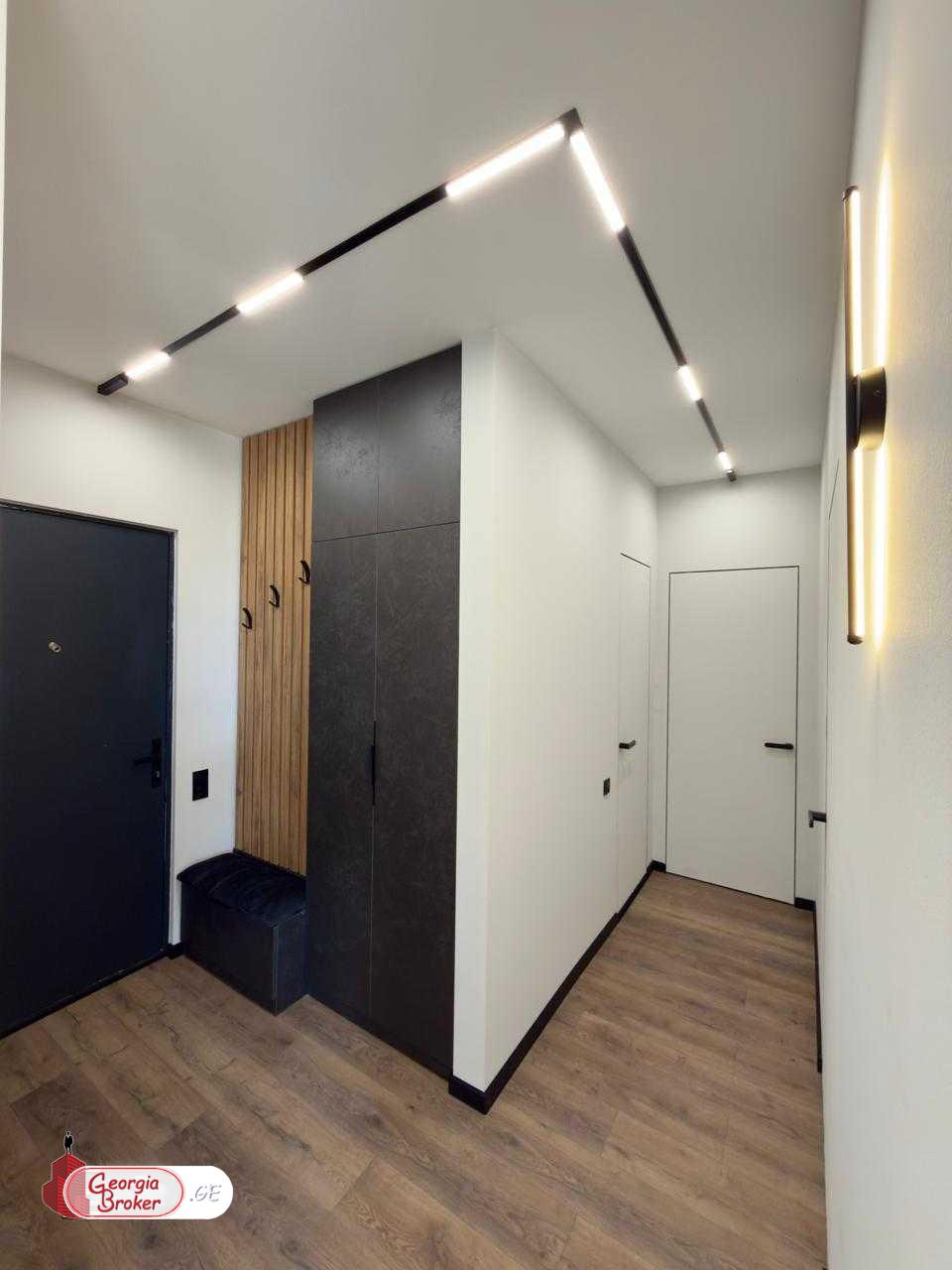 იყიდება ახალი გარემონტებული 3 ოთახიანი ბინა