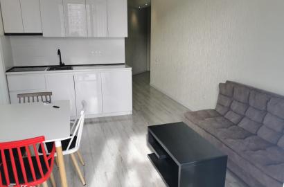 продается квартира с новым ремонтом 3-комнаты