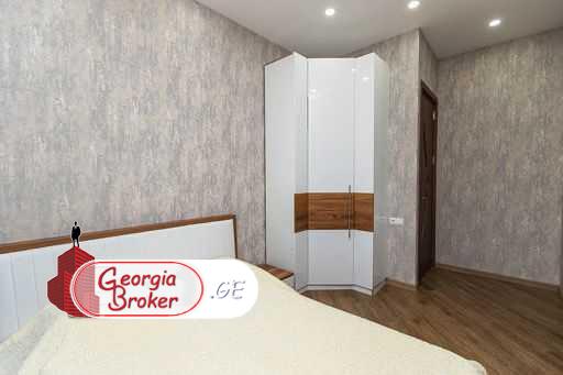 nearly repaired 3-room apartment for sale