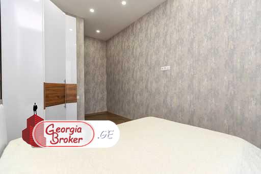 nearly repaired 3-room apartment for sale