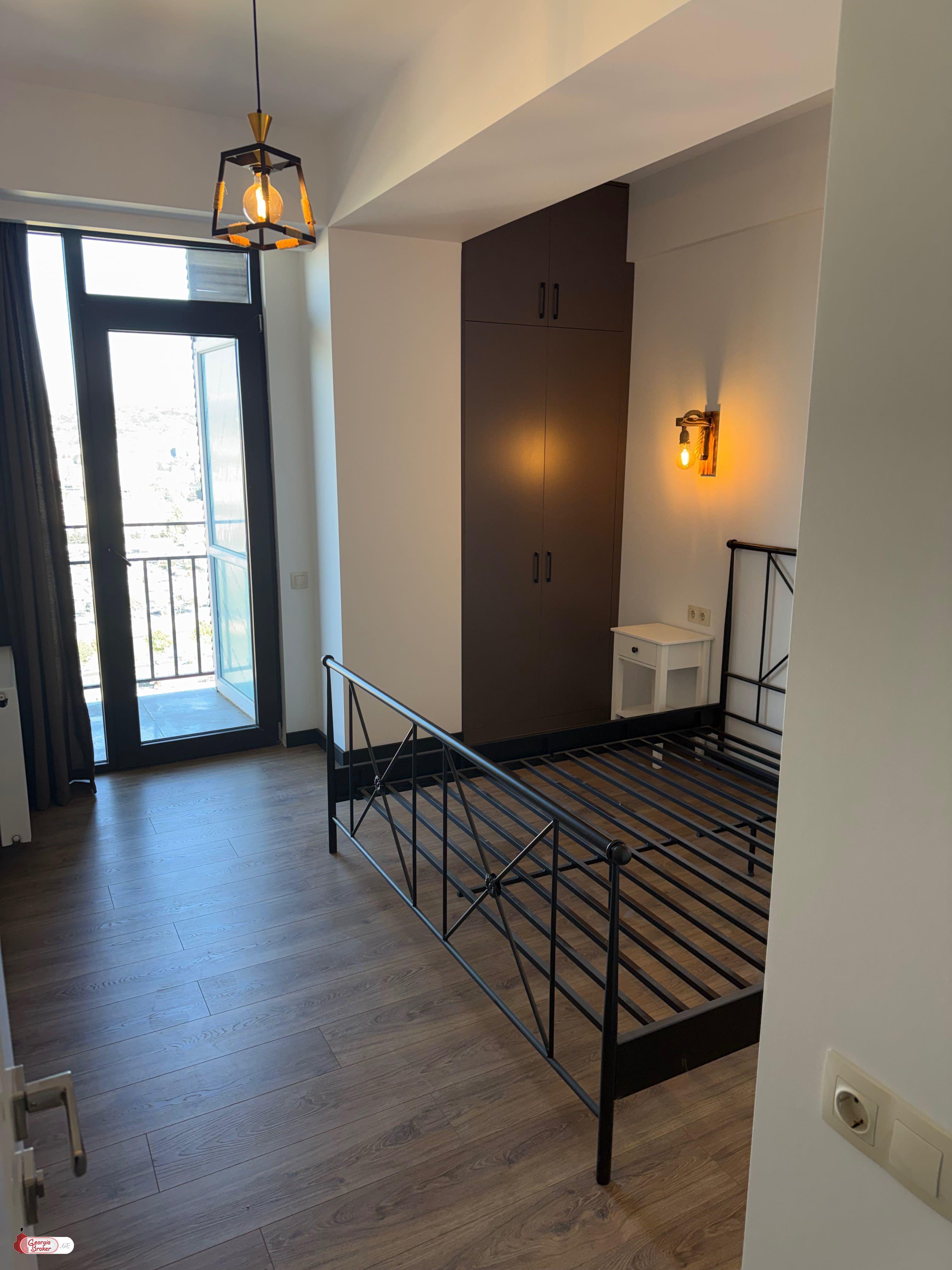 nearly repaired 3-room apartment for sale