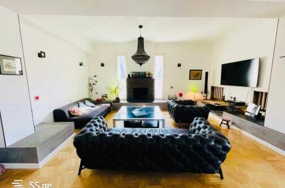 продается квартира с новым ремонтом 5-комнат