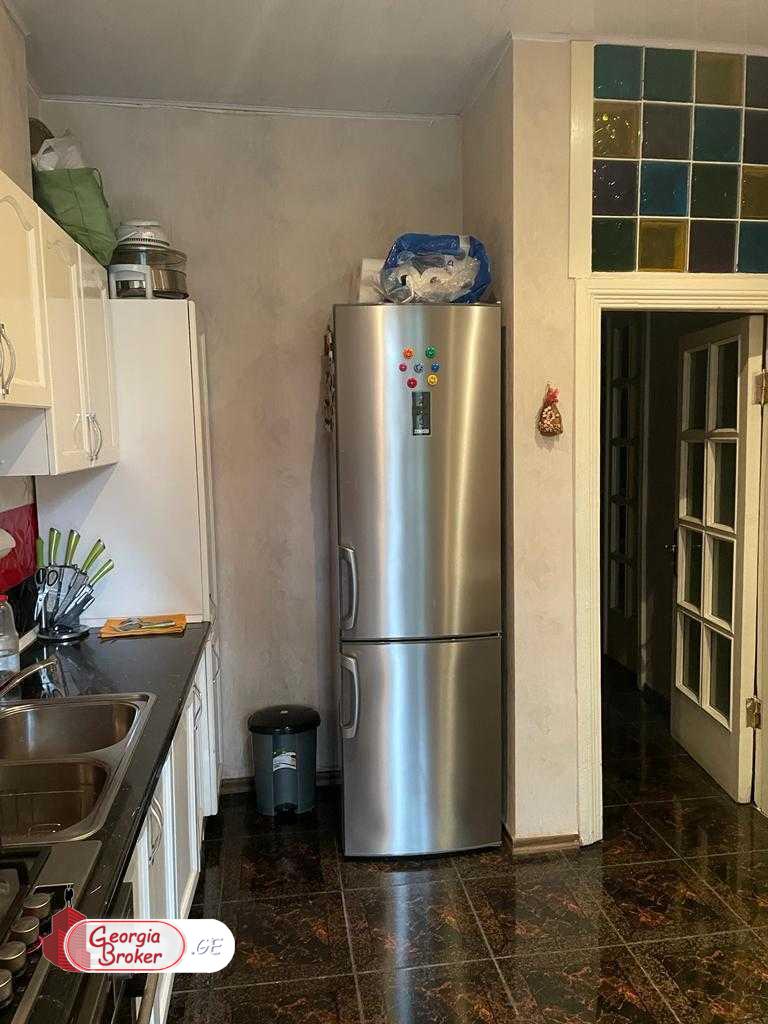 იყიდება ახალი გარემონტებული 4 ოთახიანი ბინა