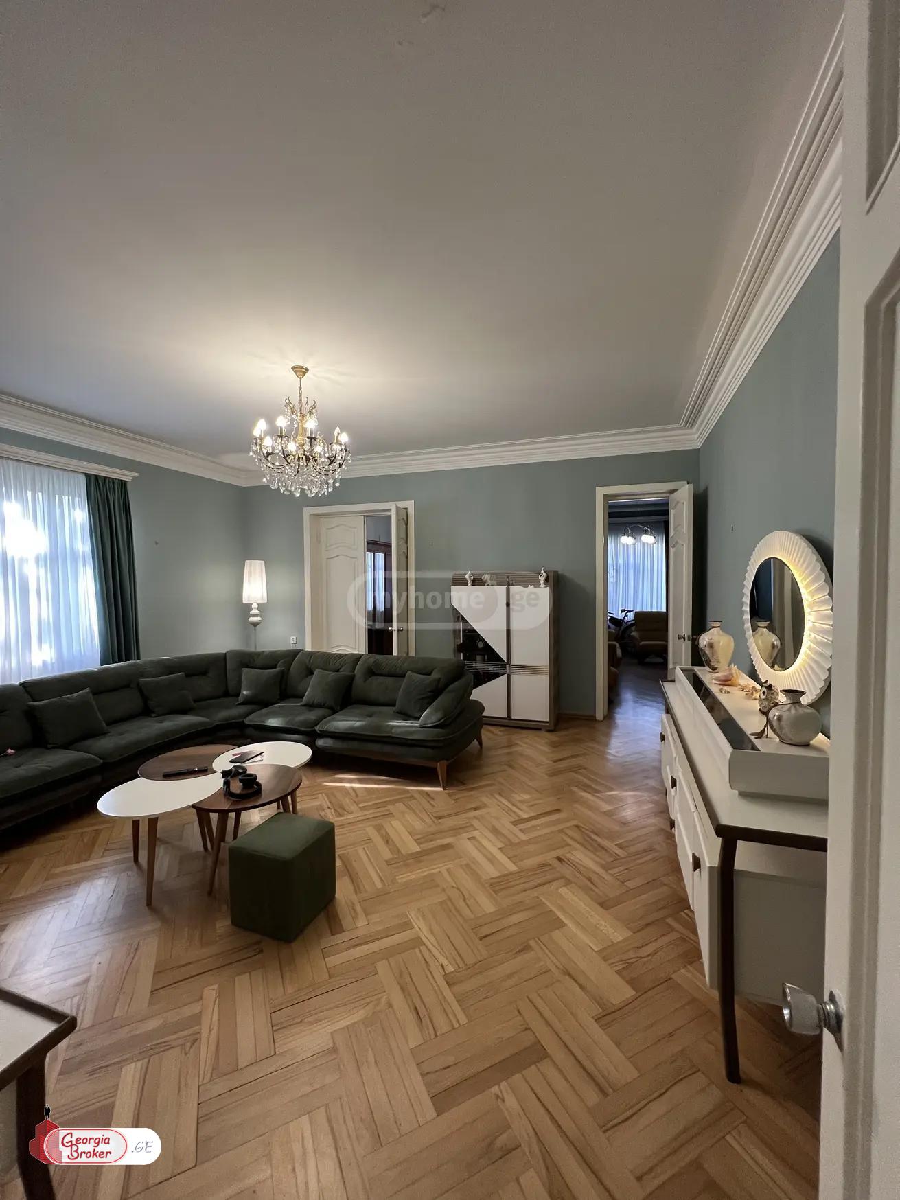 nearly repaired 8-room apartment for sale