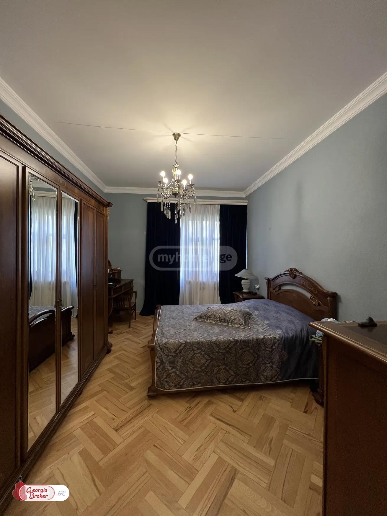 nearly repaired 8-room apartment for sale