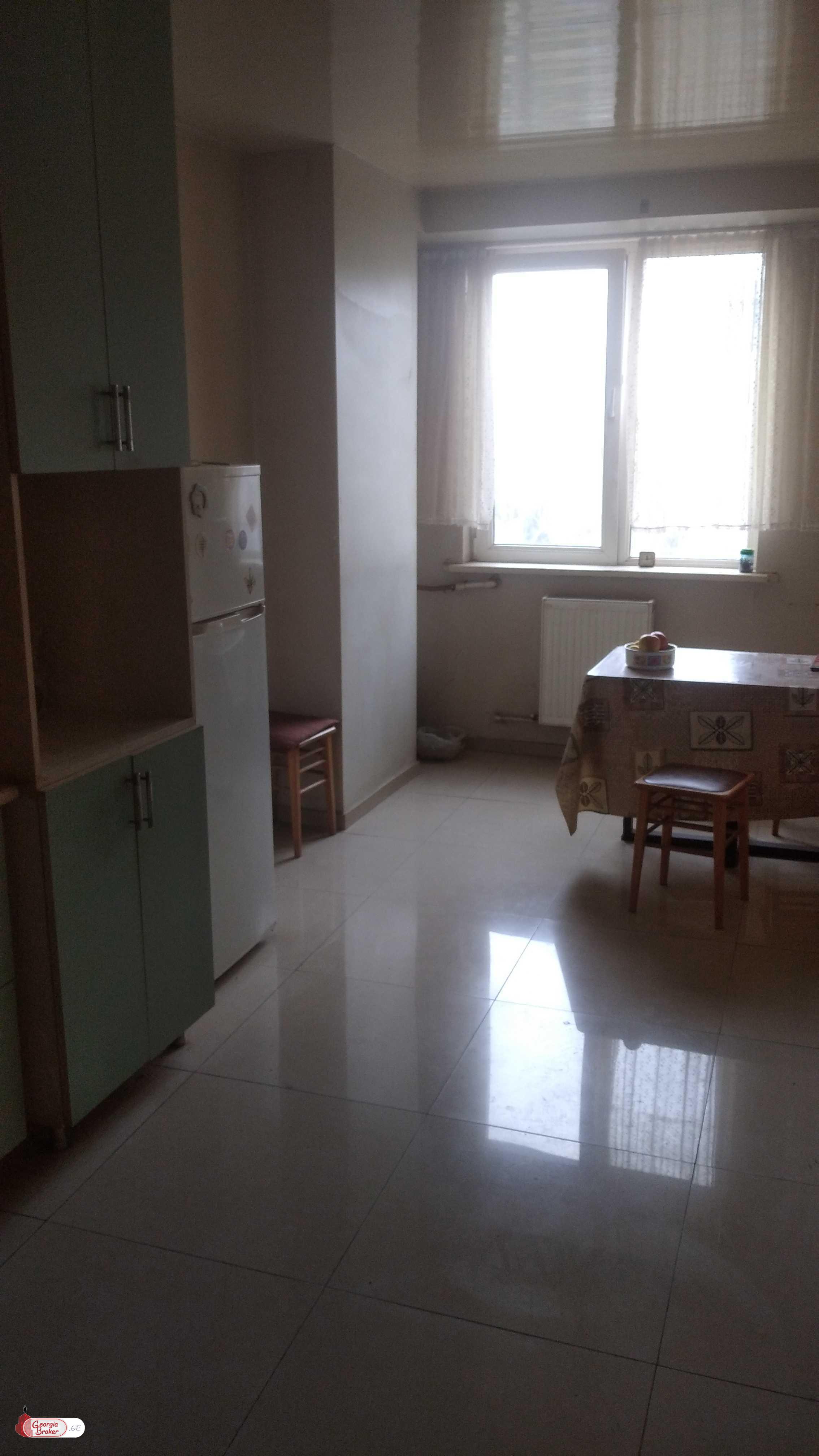 nearly repaired 3-room apartment for sale