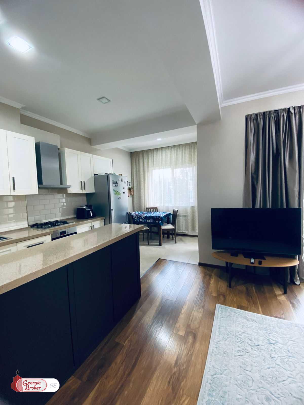 nearly repaired 3-room apartment for sale